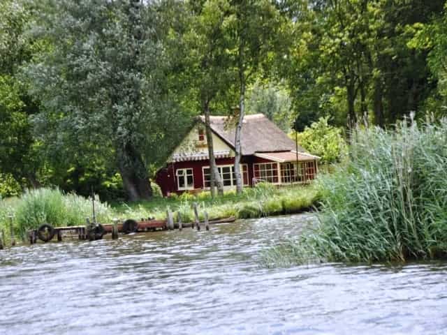 Huis aan het Zuidlaardermeer